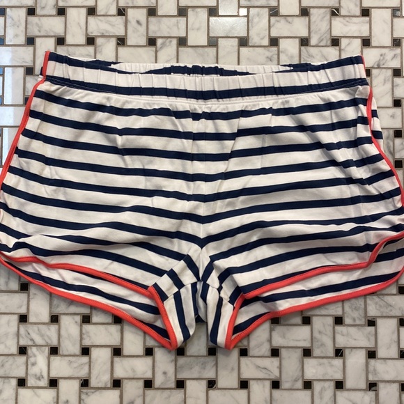 Lake pajamas - Picture 3 of 3